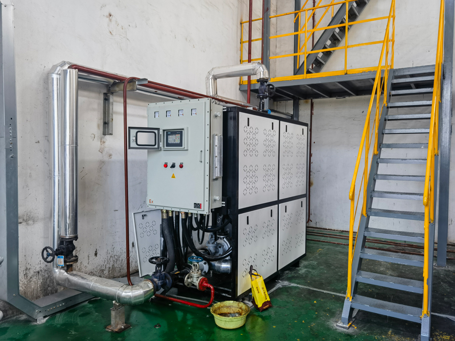 反應(yīng)釜加熱-120KW電加熱導(dǎo)熱油爐，運用于化工廠導(dǎo)熱油升溫，整體設(shè)備防爆，出具配套的有機熱載體爐證書，保障化工行業(yè)的升溫安全穩(wěn)定
